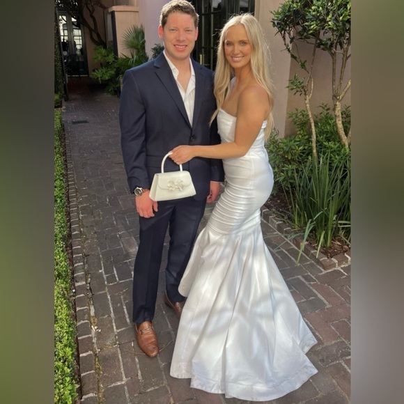 Michael Costello X Anyssa Gown - size small Elegant White Strapless Dress - Picture 6 of 7